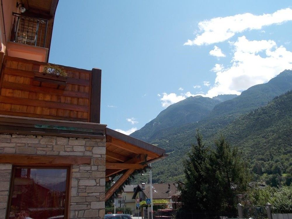 Sottosopra Alps Apartments & Rooms Charvensod Eksteriør billede